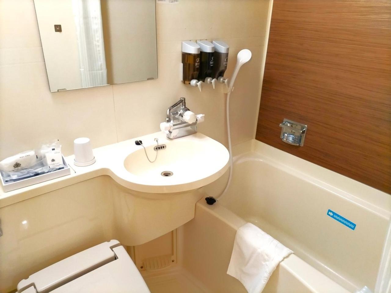 Apa Hotel Tokushima Ekimae Екстериор снимка