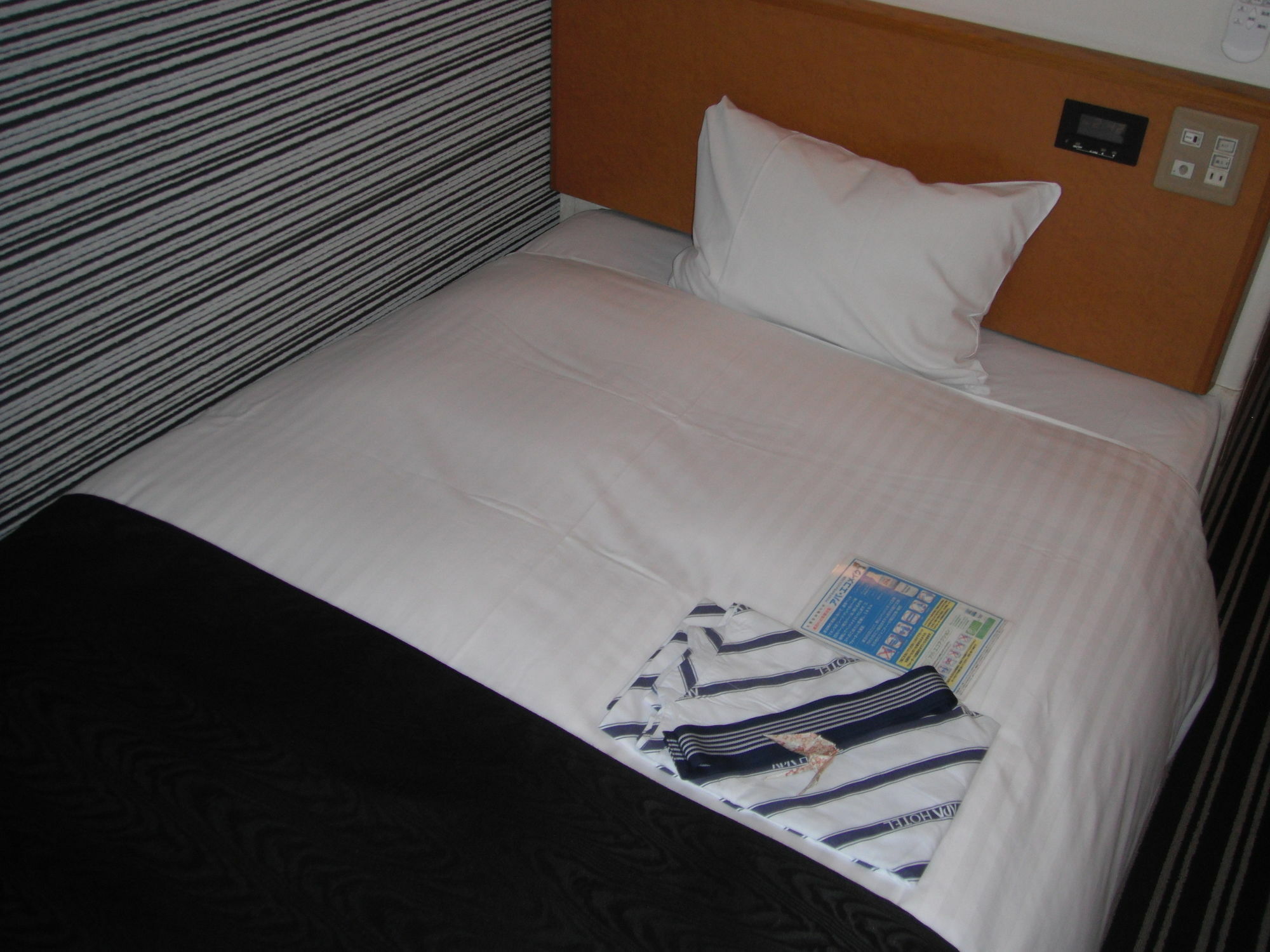 Apa Hotel Tokushima Ekimae Екстериор снимка
