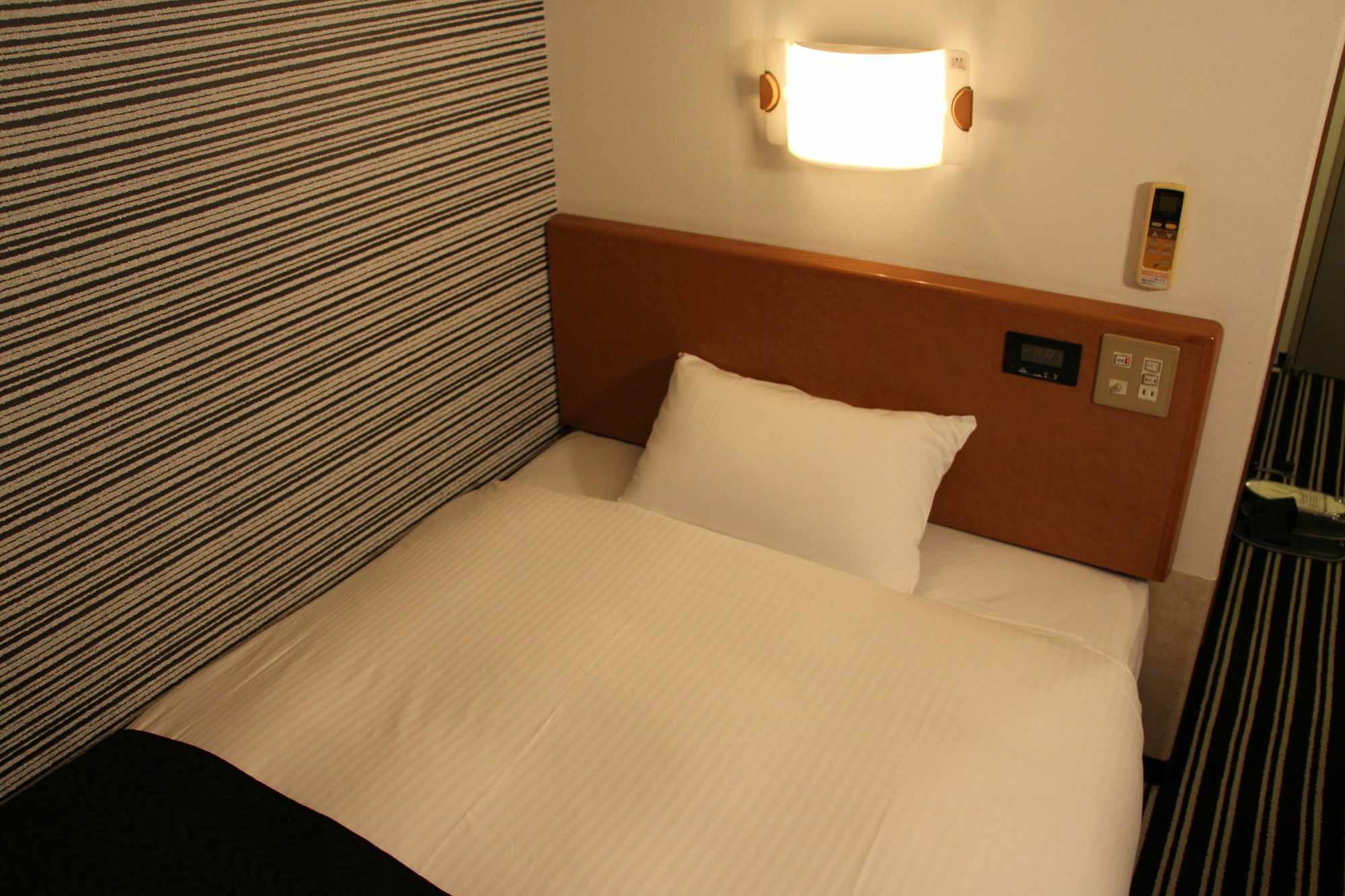 Apa Hotel Tokushima Ekimae Екстериор снимка
