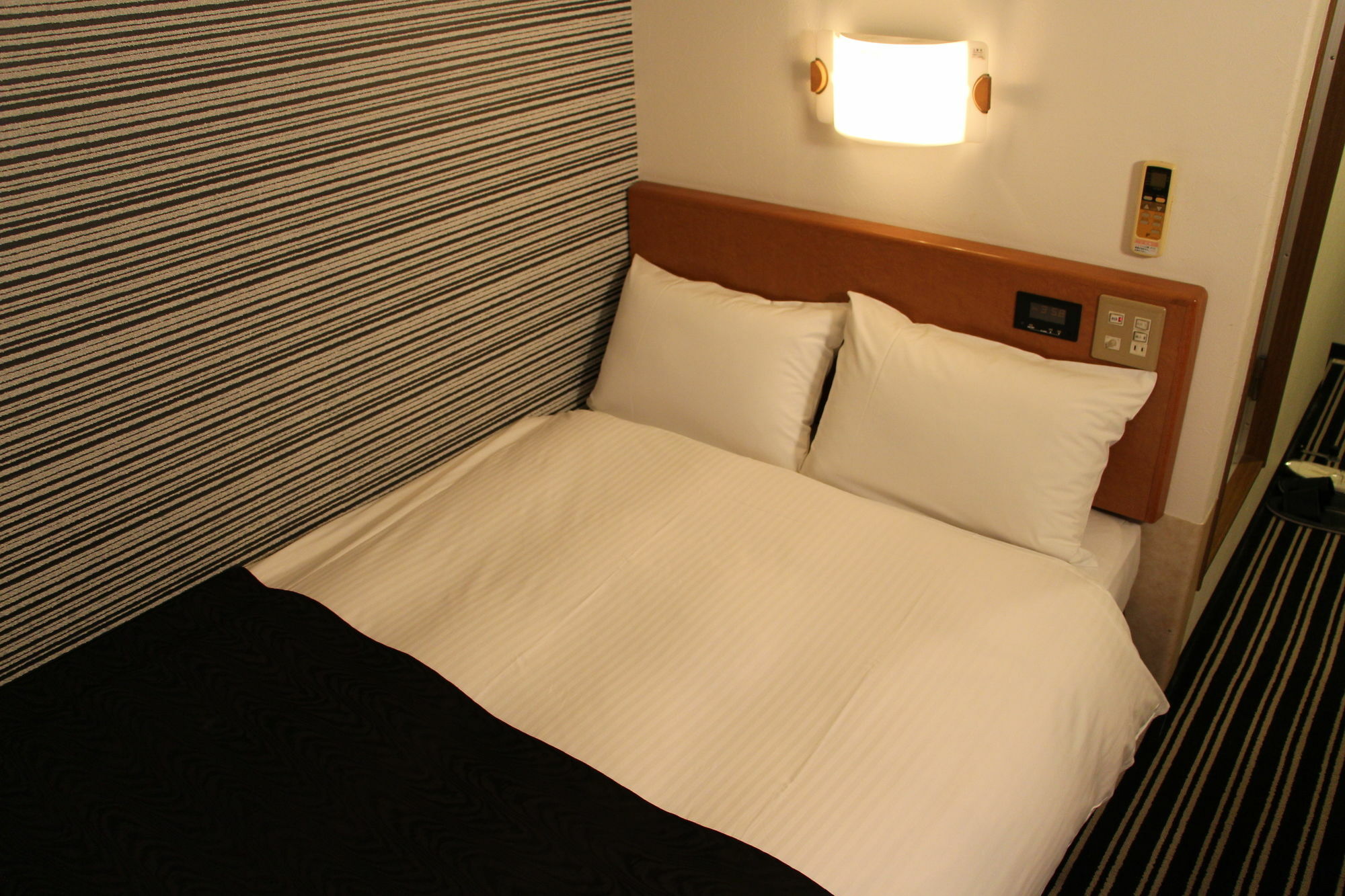 Apa Hotel Tokushima Ekimae Екстериор снимка